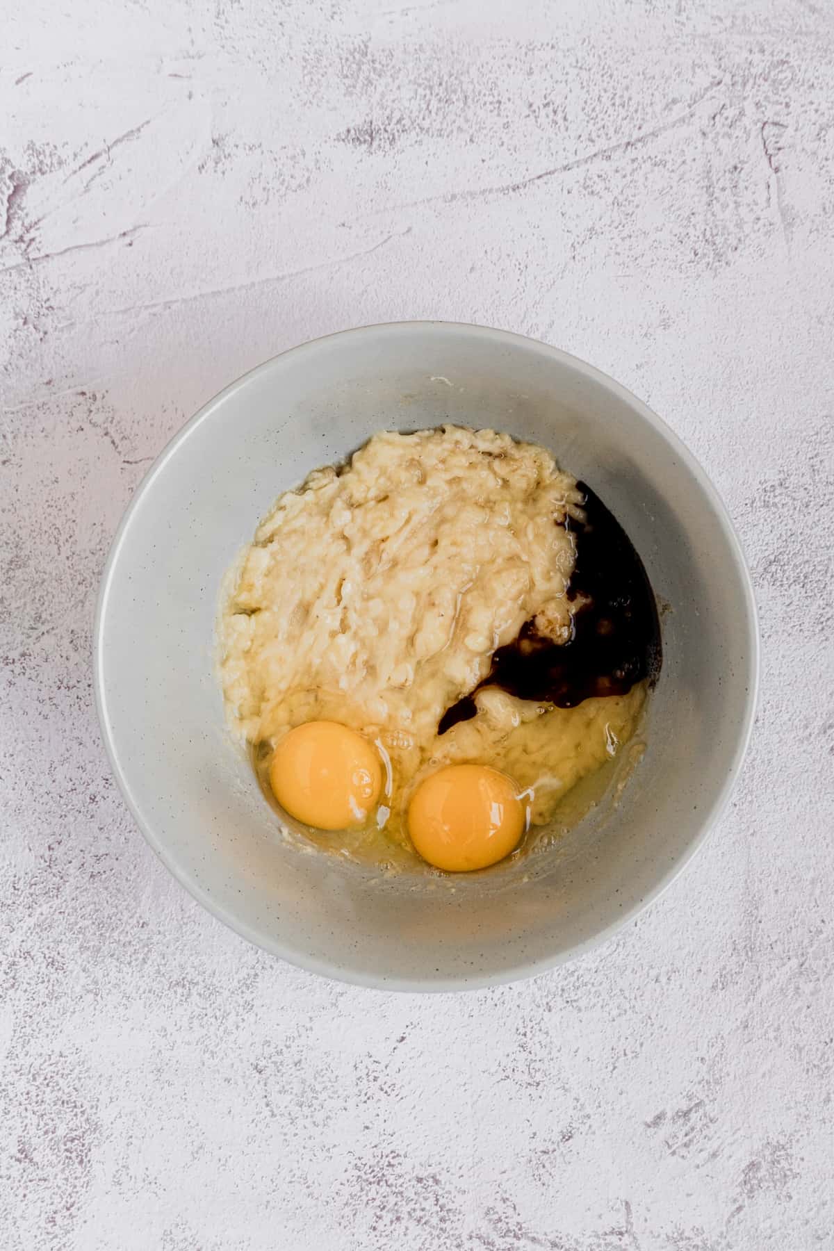 wet-ingredients-in-bowl.