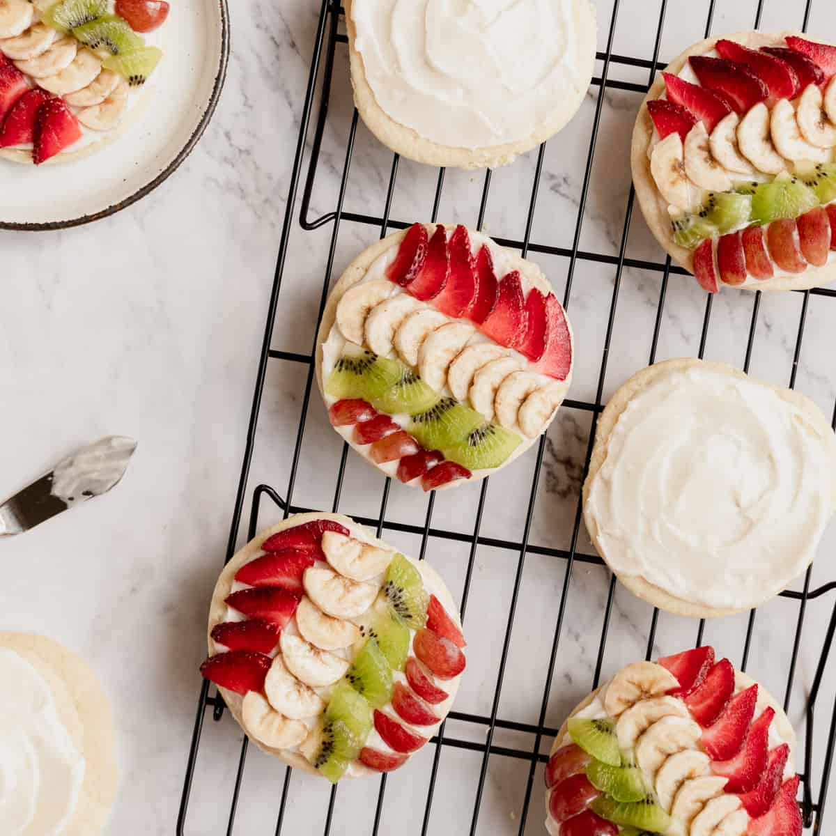 mini-fruit-pizza-cookies-with-cream-cheese-frosting.