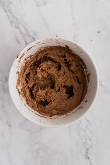 frosting-for-moist-triple-chocolate-ganache-cake.