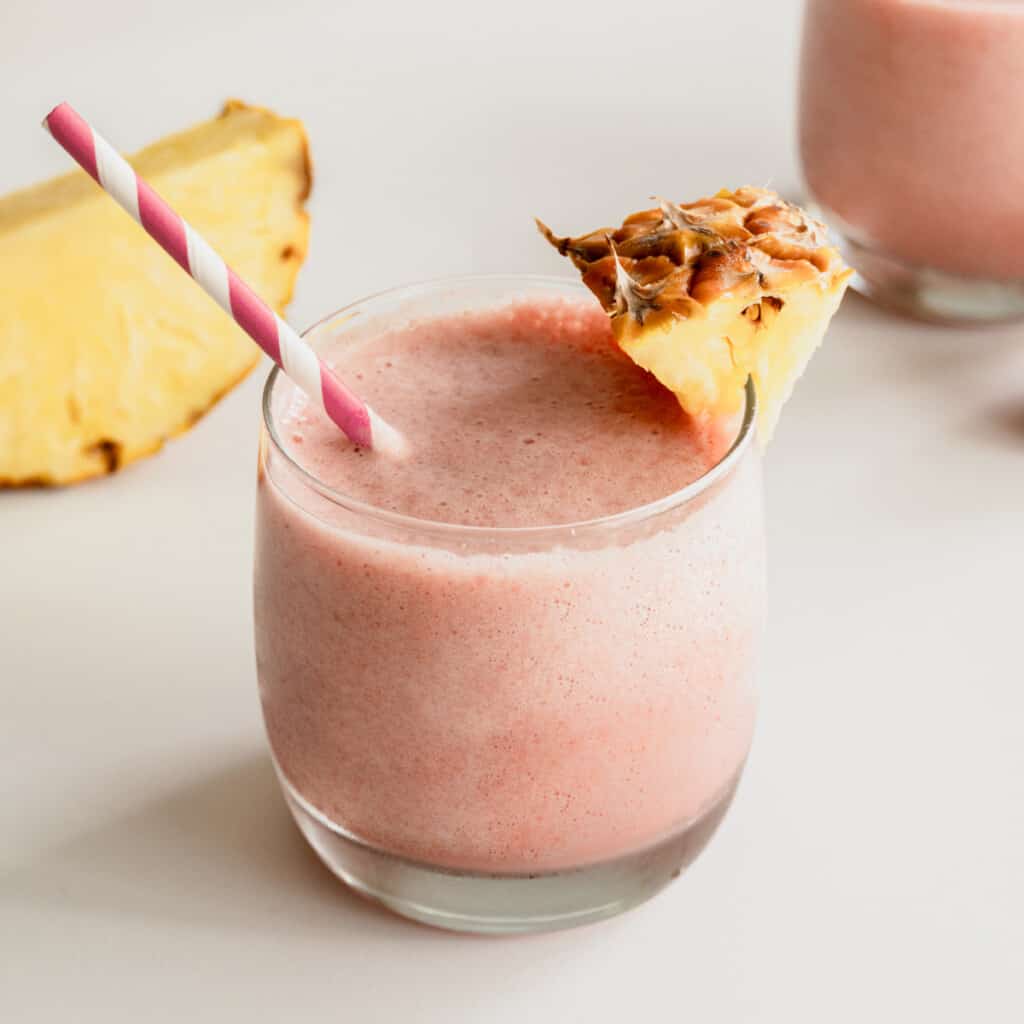 Copycat Smoothie King Recipe (Pineapple Surf) The Curly Spoon