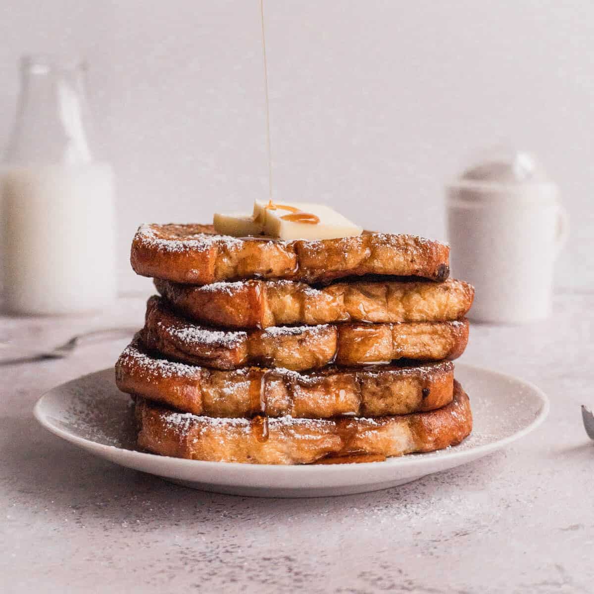thick-cinnamon-brioche-french-toast-featured.