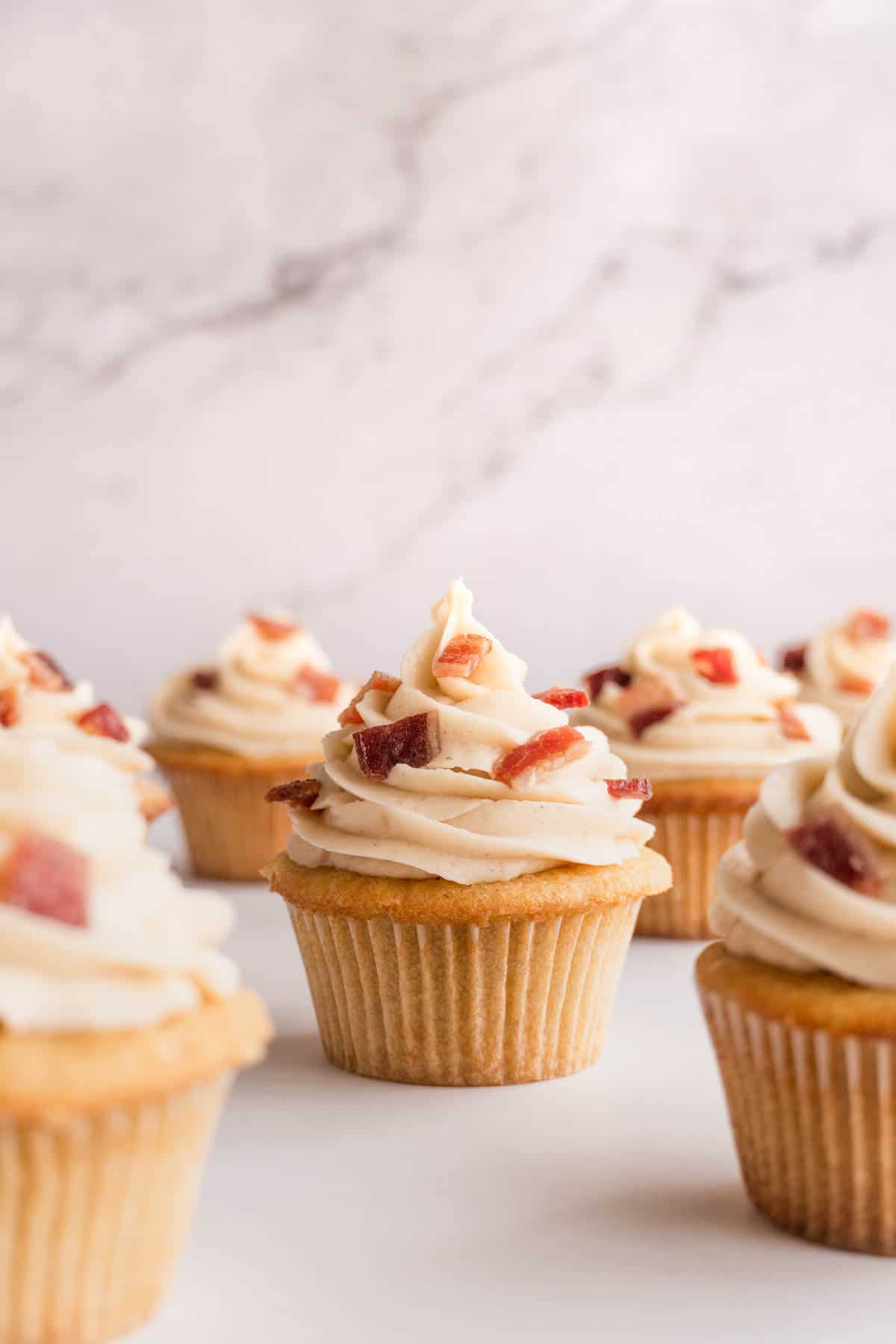 maple-cupcakes-with-candied-bacon.