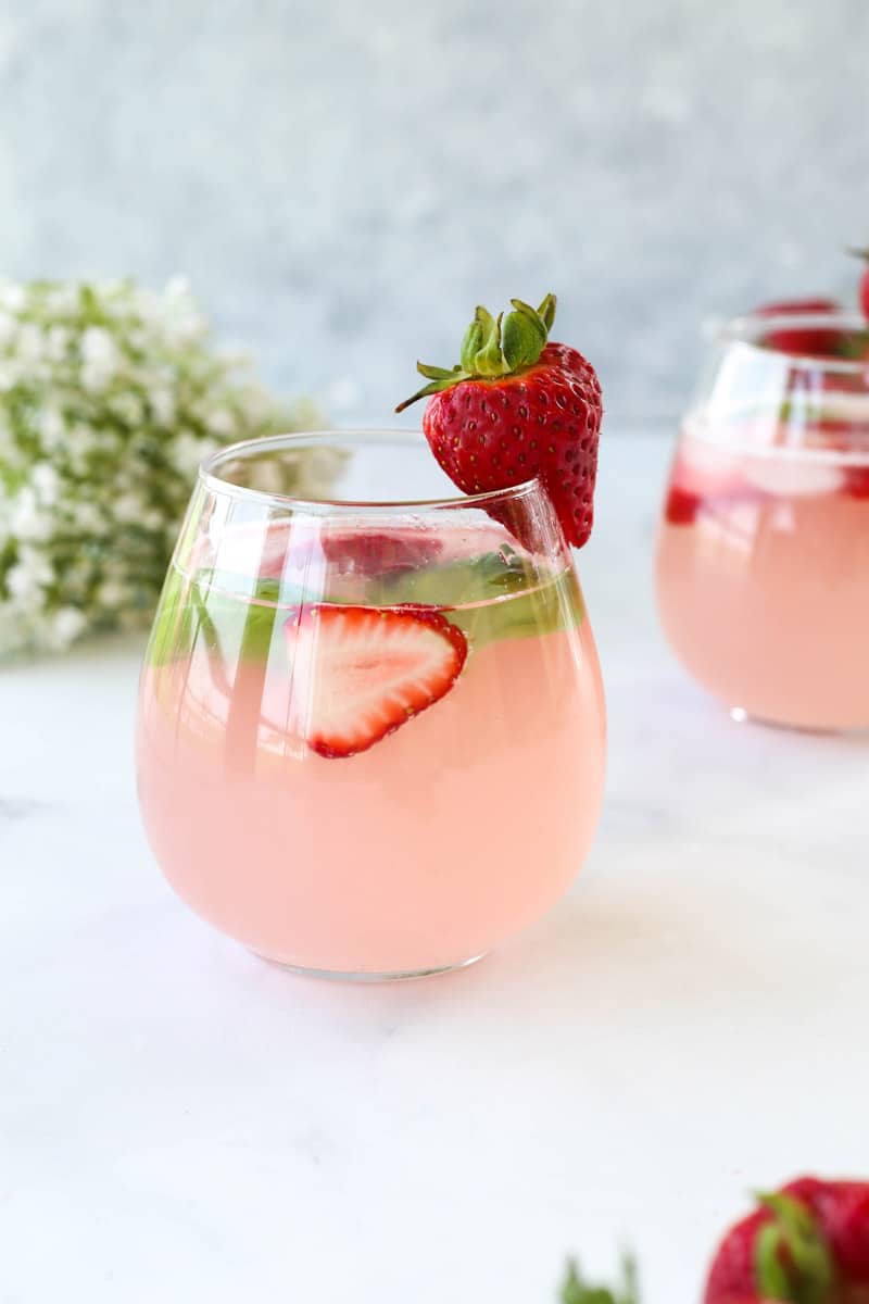 8-Strawberry-Mocktail-Spritzer.