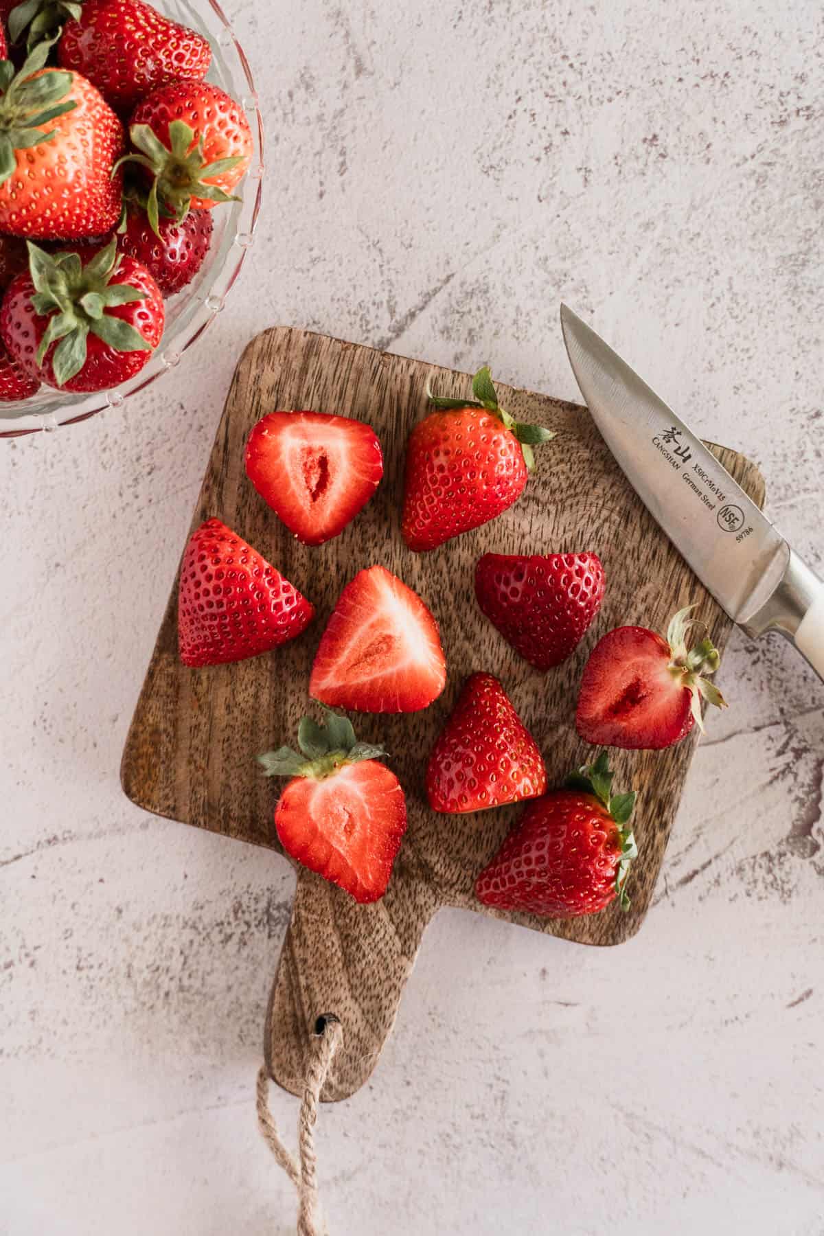 how-to-cut-strawberries-for-charcuterie.